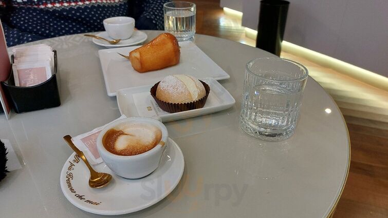 Foto di Pasticceria Caffetteria Piscitella - 7/10