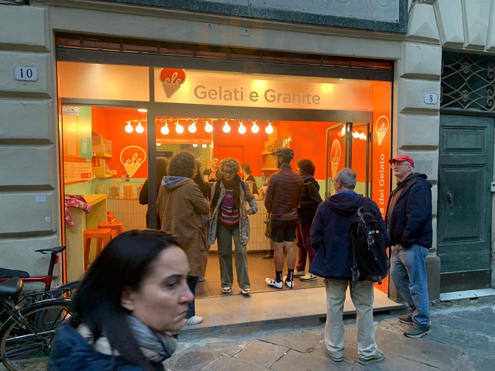 Ele Gelati, Lucca