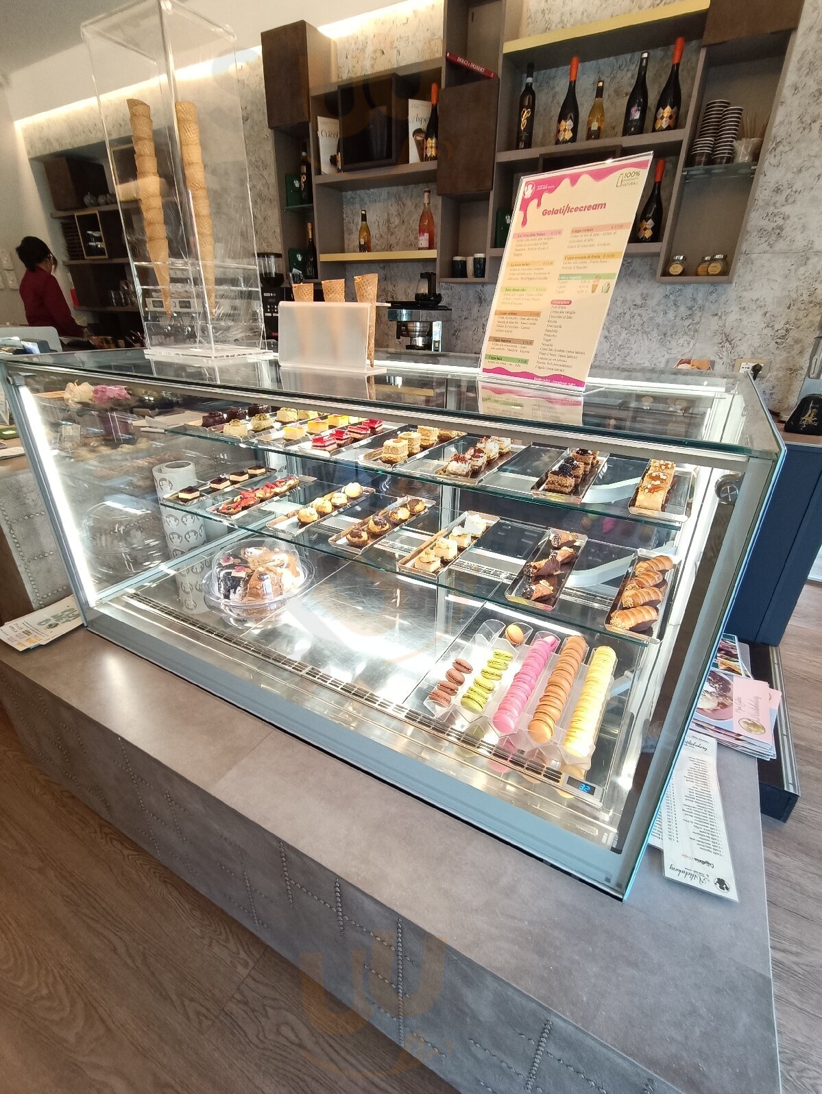 Arilicbakery By Torta Della Nonna, Peschiera del Garda