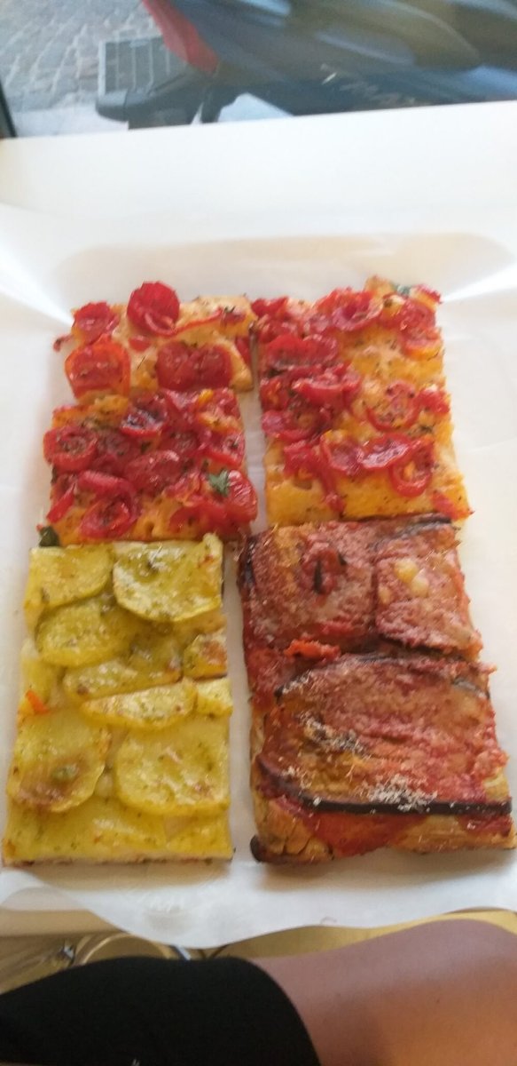 Foto 5 di Pizzeria Rustica Mondragone - Mondragone