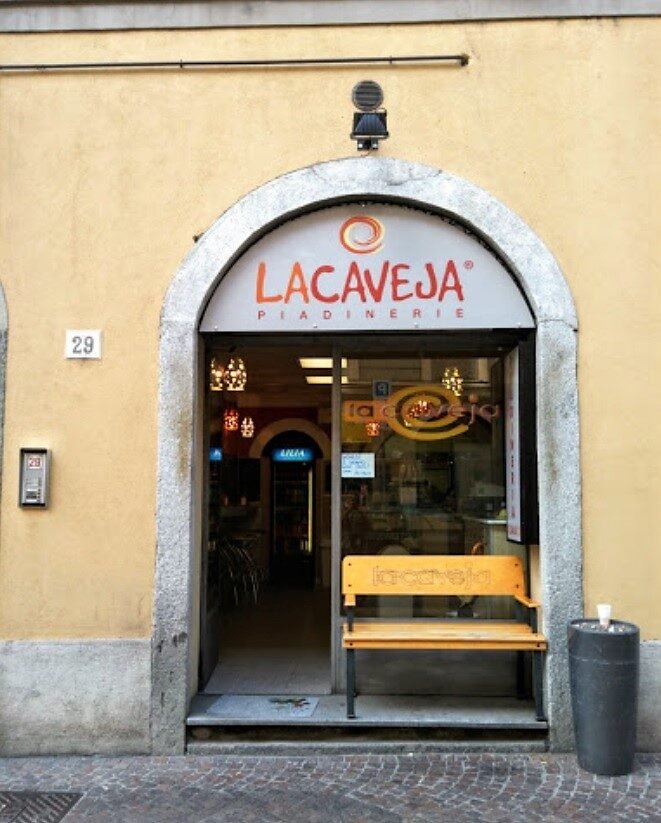 Foto 4 di La Caveja , Via Cadorna - Como