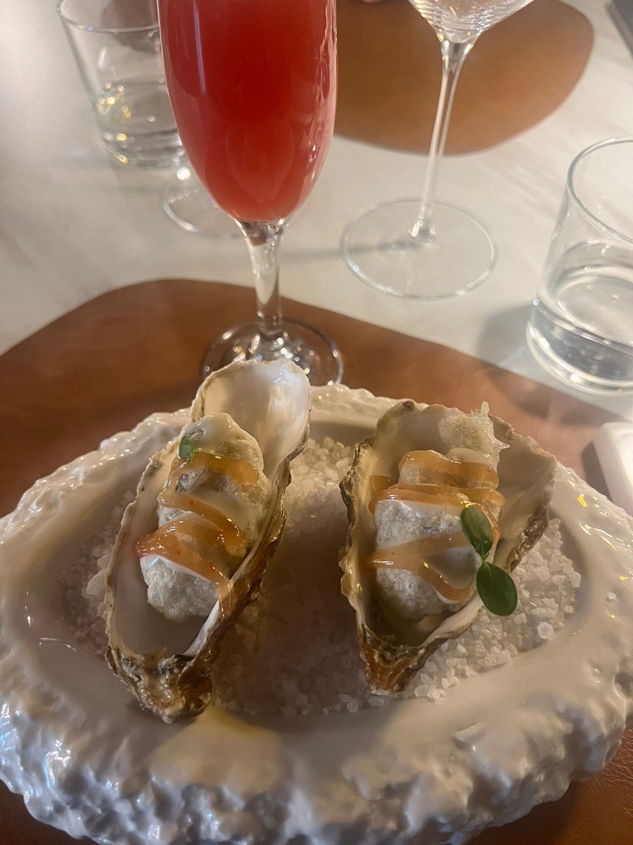 Foto di Oyster Lounge - 6/10