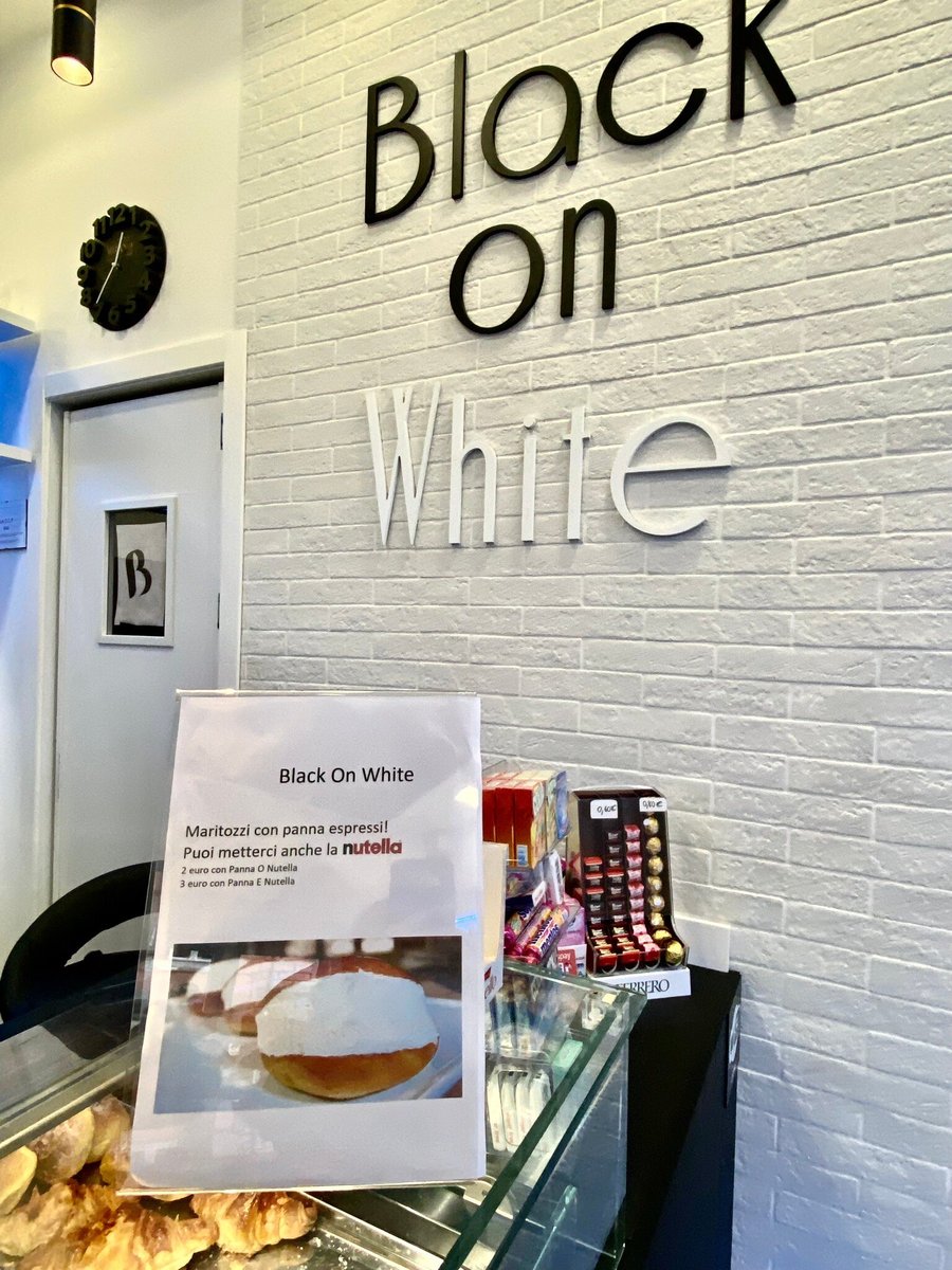 Foto di Black On White-bar - 10/10