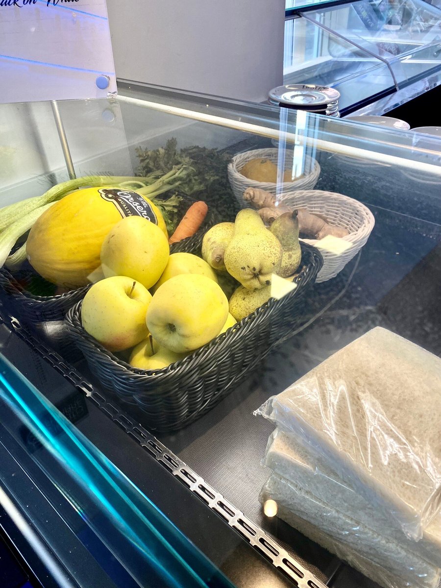 Foto di Black On White-bar - 7/10