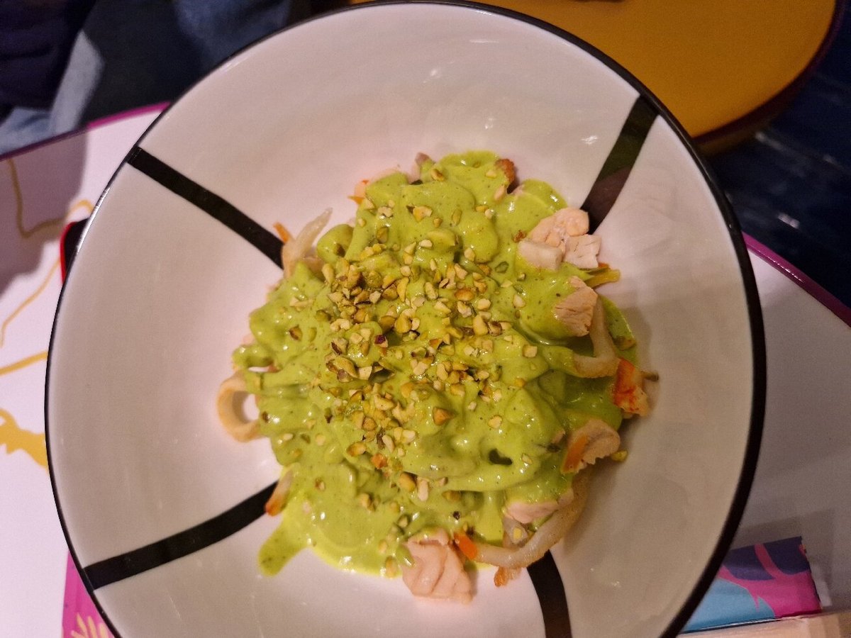 Foto di Momi - Hakagure Poke & Sushi Bar - 7/10