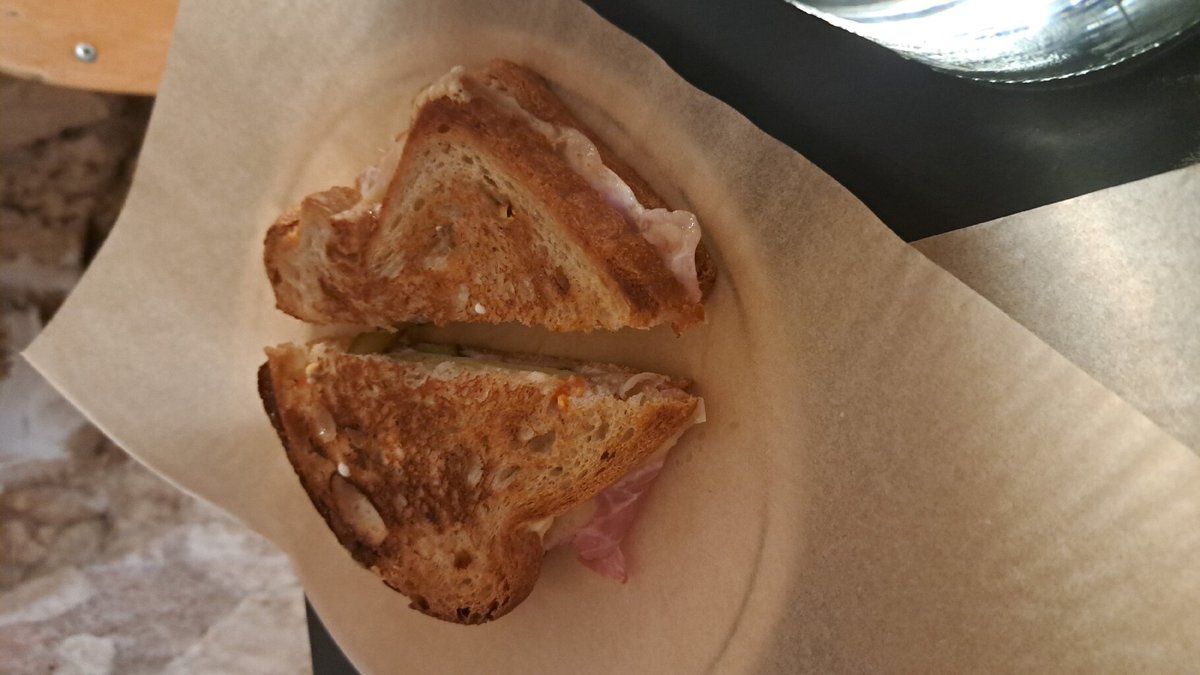 Foto di Acquasanta Dispensa E Vino - 6/10