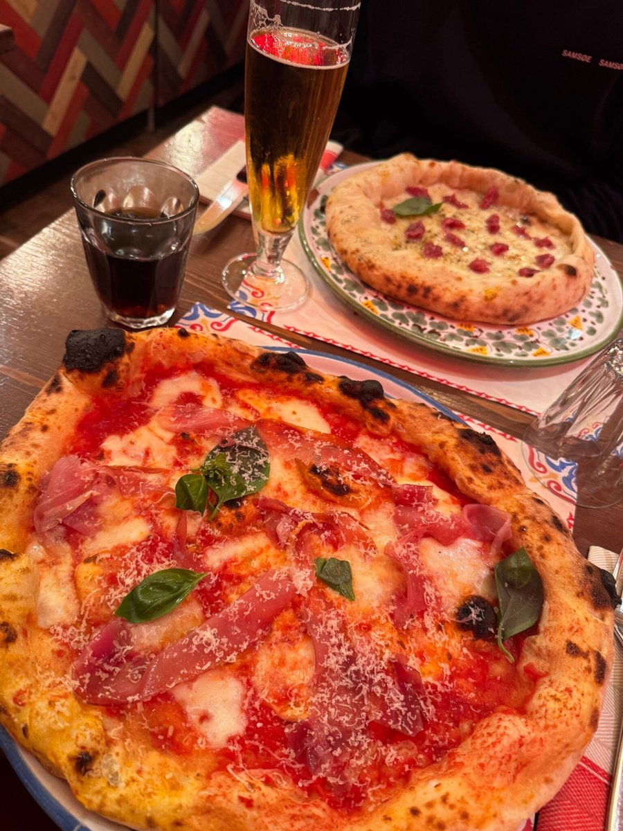 Foto di Pizzium - Verona Via San Rocchetto - 6/10