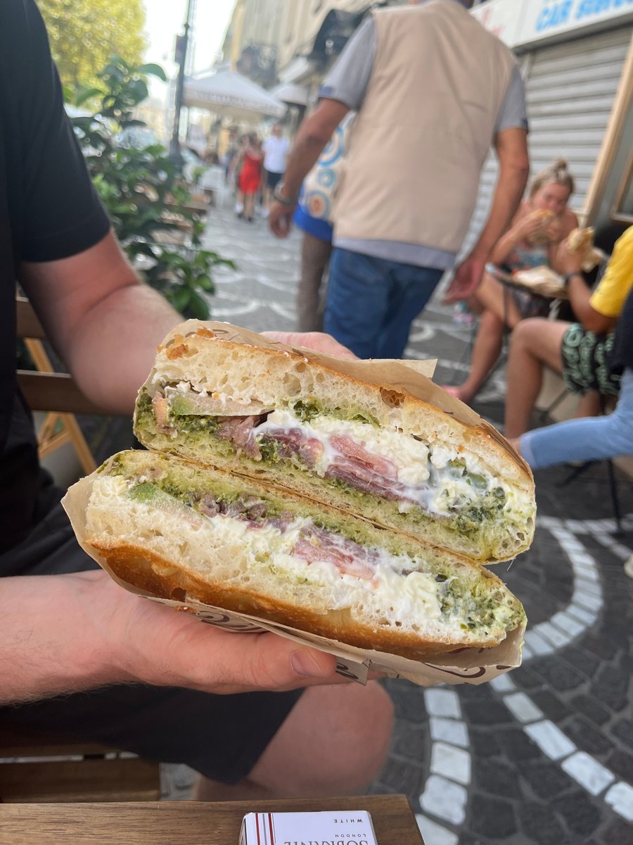 Foto di Via Roma 55 I Focacceria E Vineria De "i Matti" - 6/10