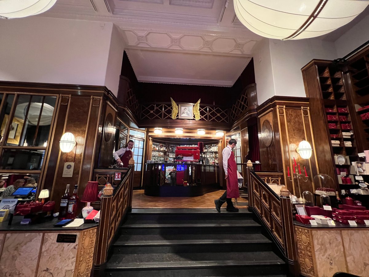 Foto di Caffè Sacher Trieste - 6/10