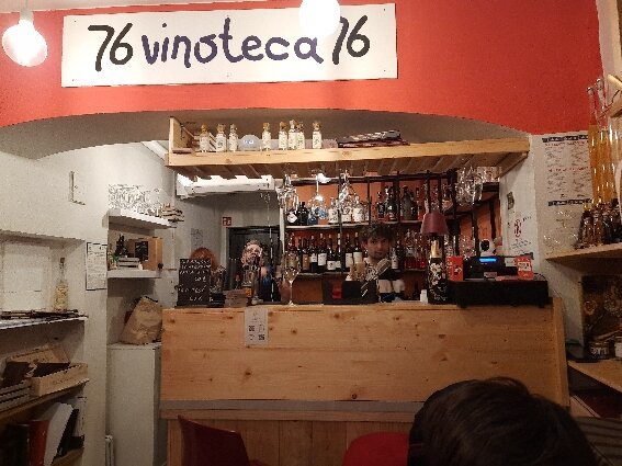 Foto 9 di Vinoteca76 - Parma