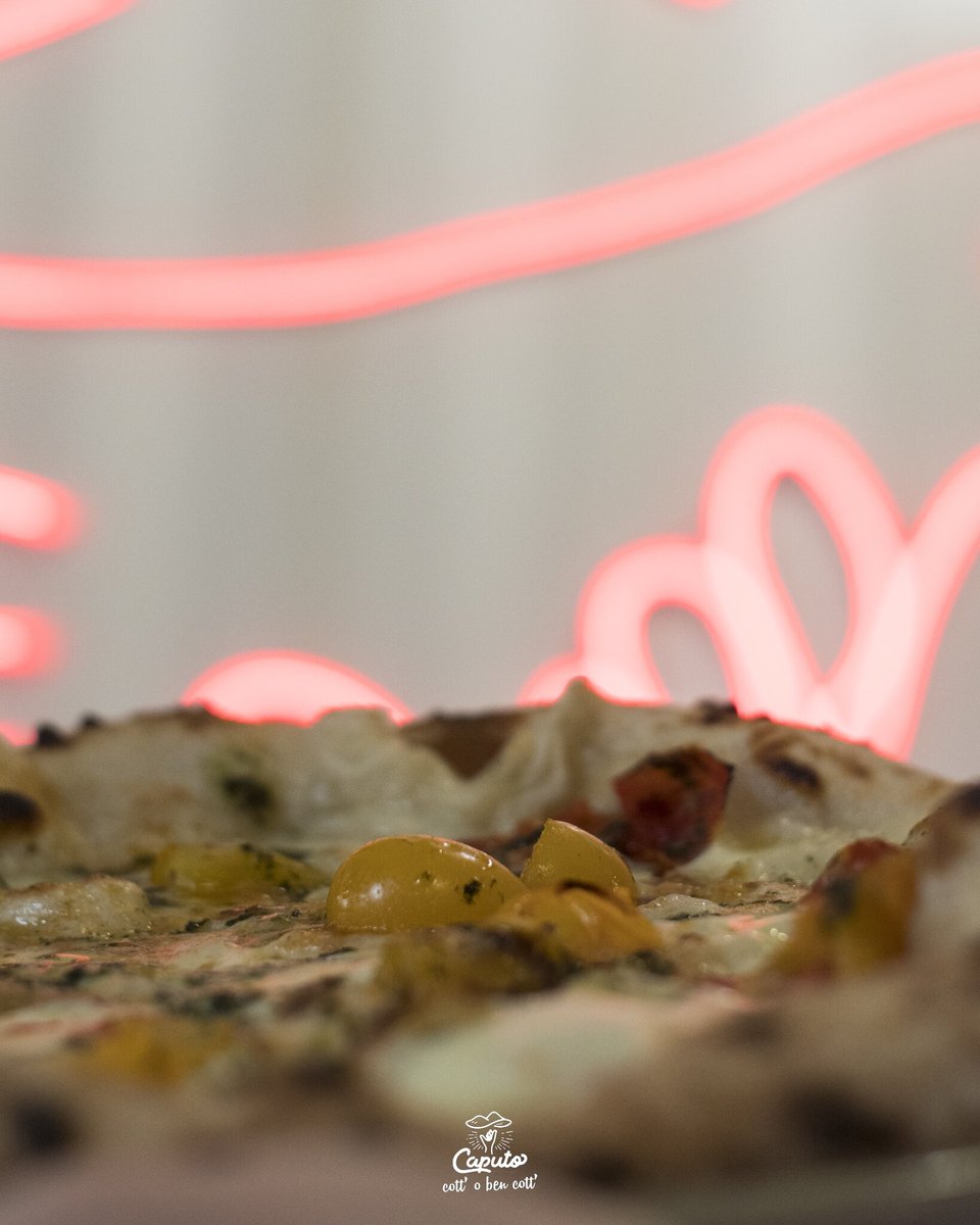 Foto 6 di Pizzeria Caputo Napoli - Napoli