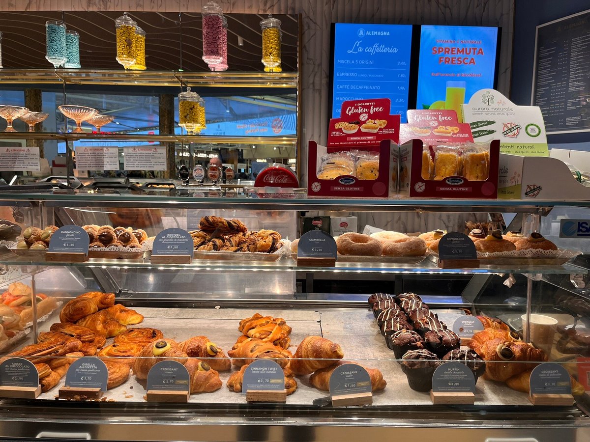 Foto di Alemagna Caffè Pasticceria - 8/9