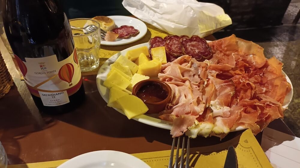 Foto 2 di La Bicicletta Caffè & Salumi - Modena