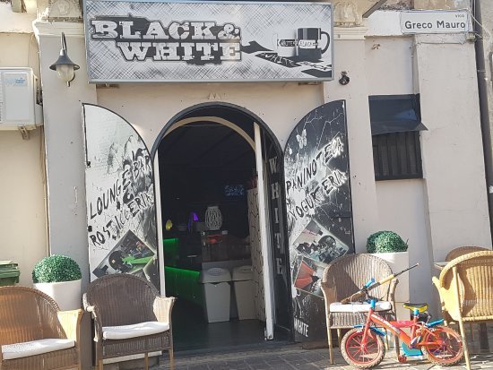 Black & White - Lounge Bar, Mandatoriccio