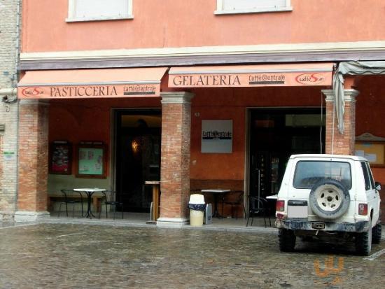 Caffe Centrale, Urbania