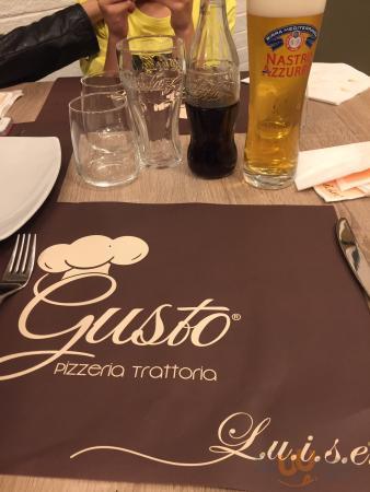 Gusto Pizzeria Trattoria, Napoli