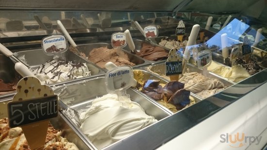 Gelati Creperia Dolomiti, Rimini