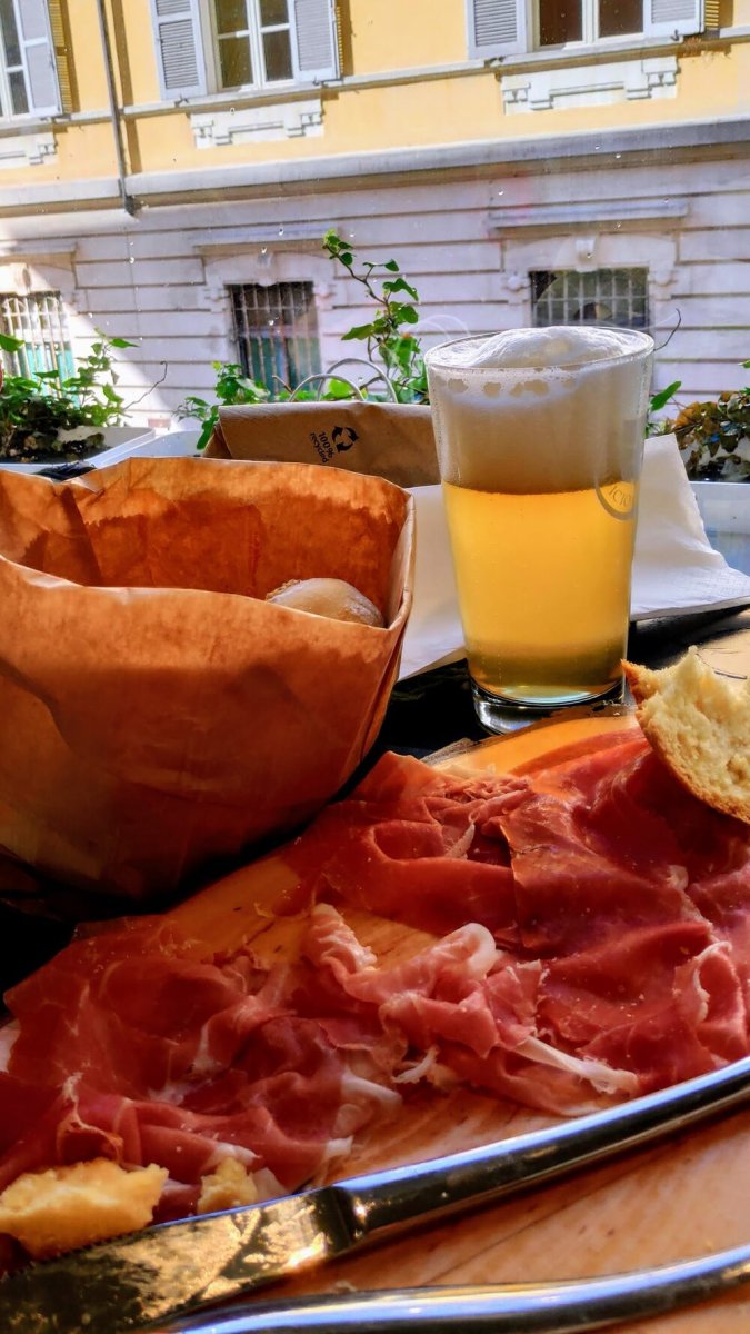 Foto 4 di Farnese Food Coffee & Drinks - Parma