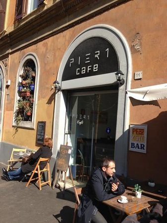 Pier 1 Cafè, Roma