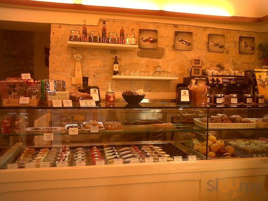 Patisserie - Belle Helene, Tarquinia