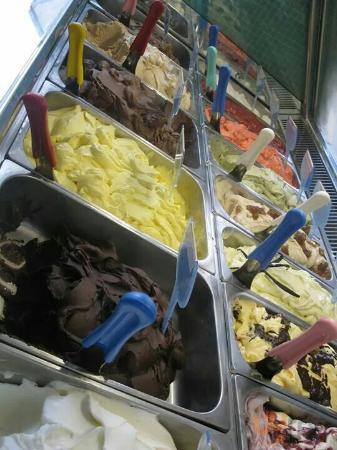 In Piazzetta Gelateria Artigianale, Albenga