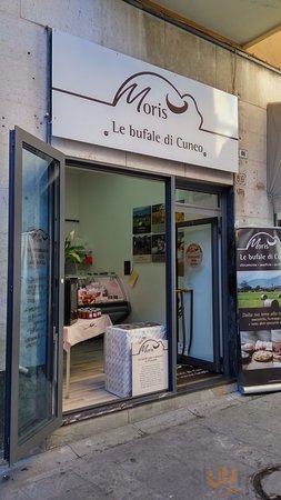 La Mozzarella Di Bufala Del Caseificio Moris, Sanremo