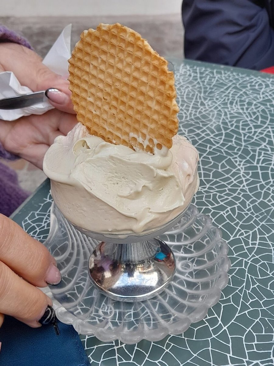 Foto 2 di Gelateria Corradini - Romagnano Sesia