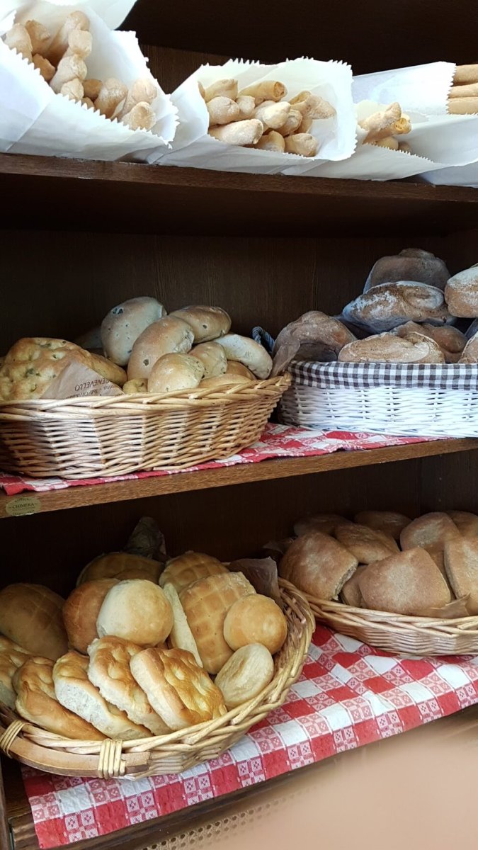 Foto 3 di Panificio Pasticceria Forno A Legna Di Sarotto Claudio - Benevello