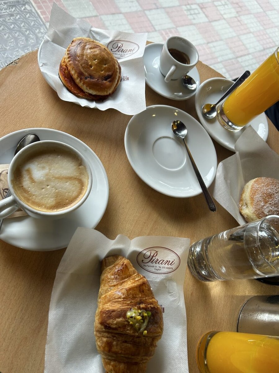 Foto 2 di Pasticceria Pirani - Cagliari