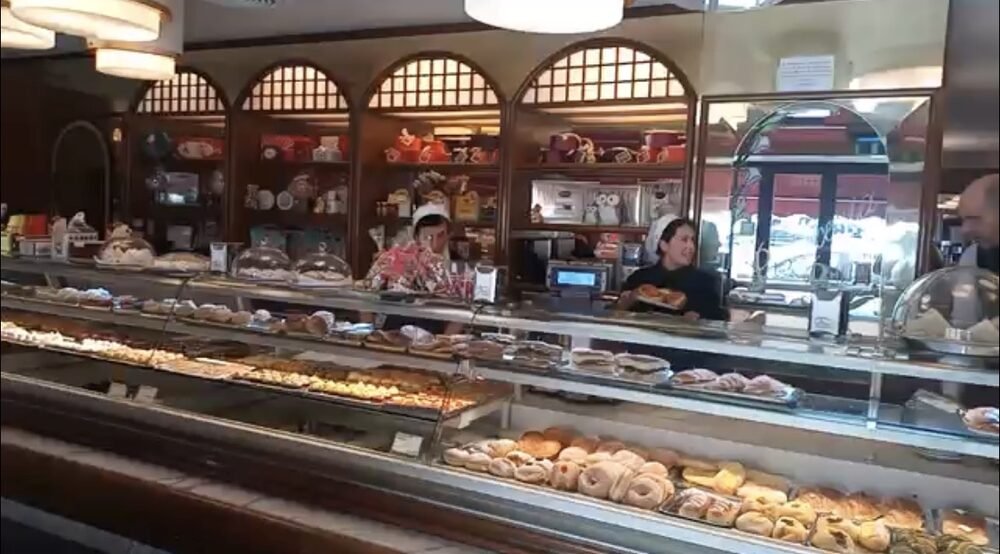 Foto 3 di Pasticceria Pirani - Cagliari