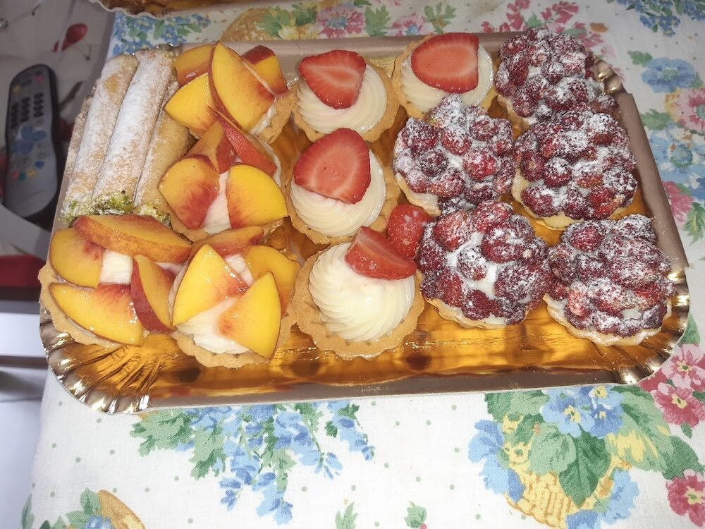 Foto 2 di Pasticceria Casablanca Massimo - Giardini Naxos