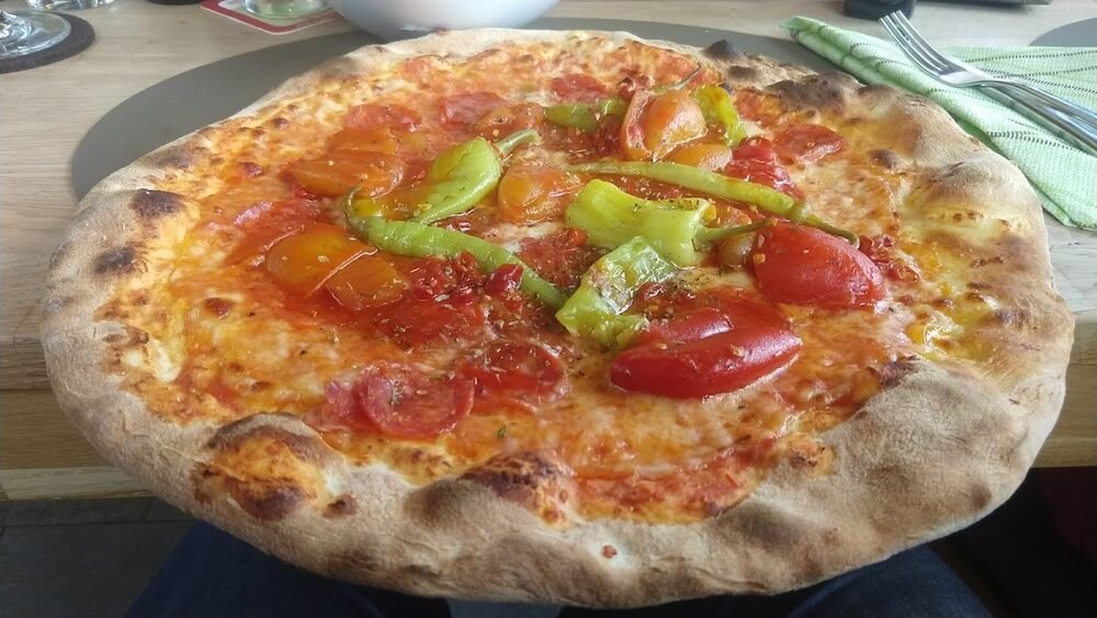 Foto 3 di Café Pizzeria Am Platzl - Avelengo