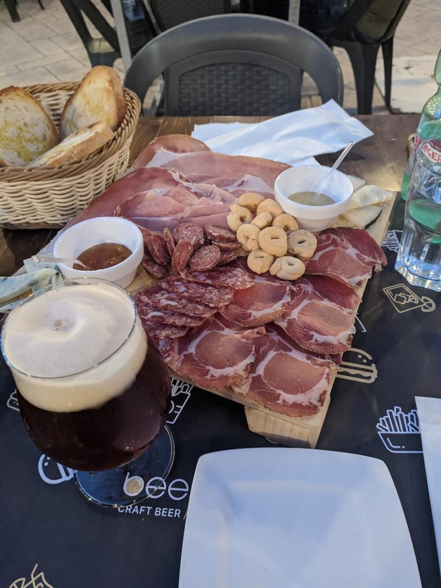 Foto 1