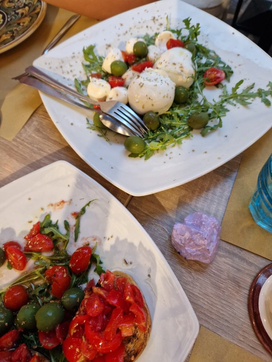 Foto 3 di Pizzeria Trattoria Piazzetta Sant’anna - Napoli