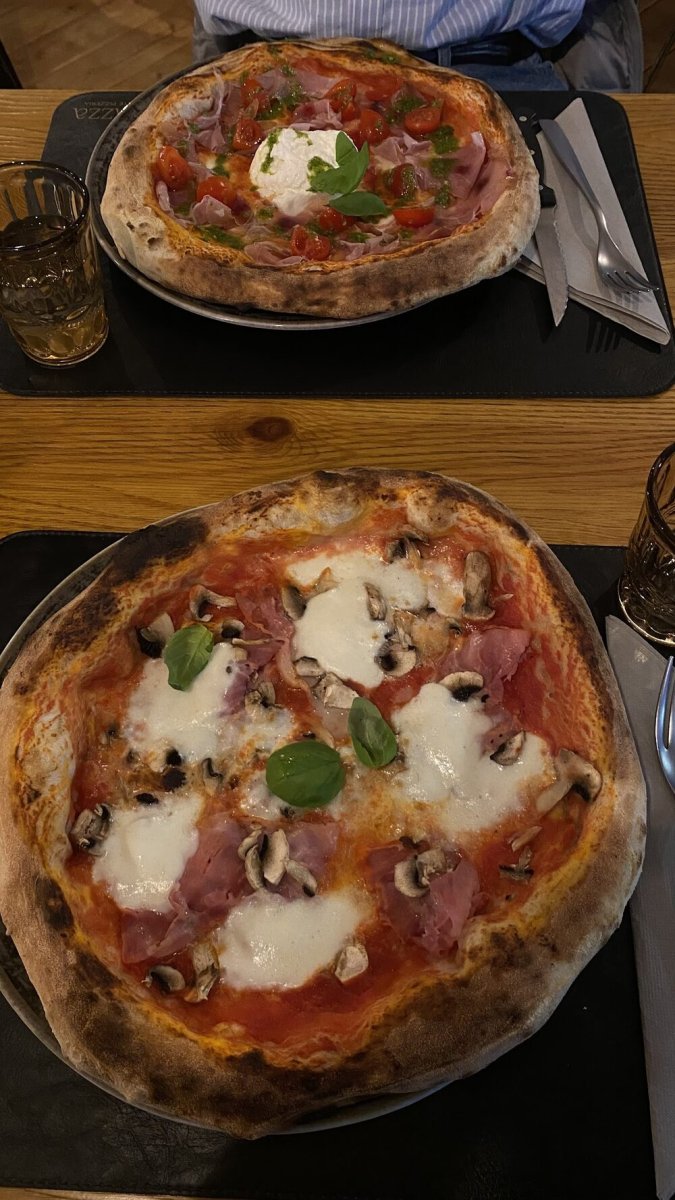 Foto 2 di Ristorante Pizzeria La Piazza - Finale Ligure