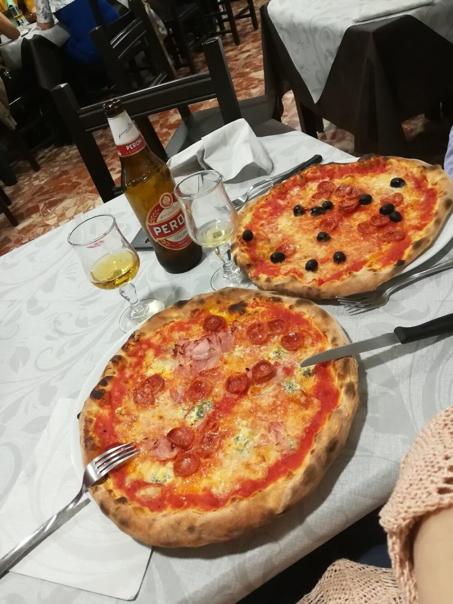 Foto 5 di Bar Pizzeria Degli Amici - Crotone