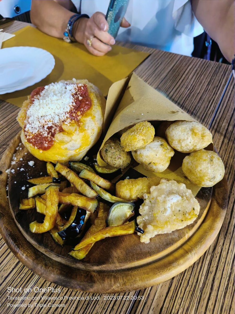 Foto 5 di Pizzeria Napoletana Verde Oliva - Tavazzano con Villavesco