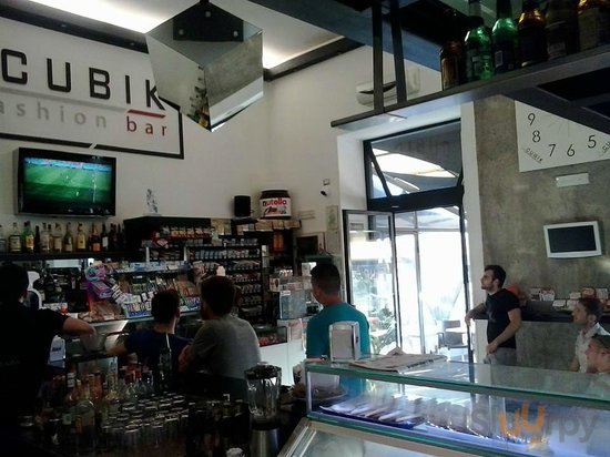 Cubik Fashion Bar, Cava de' Tirreni