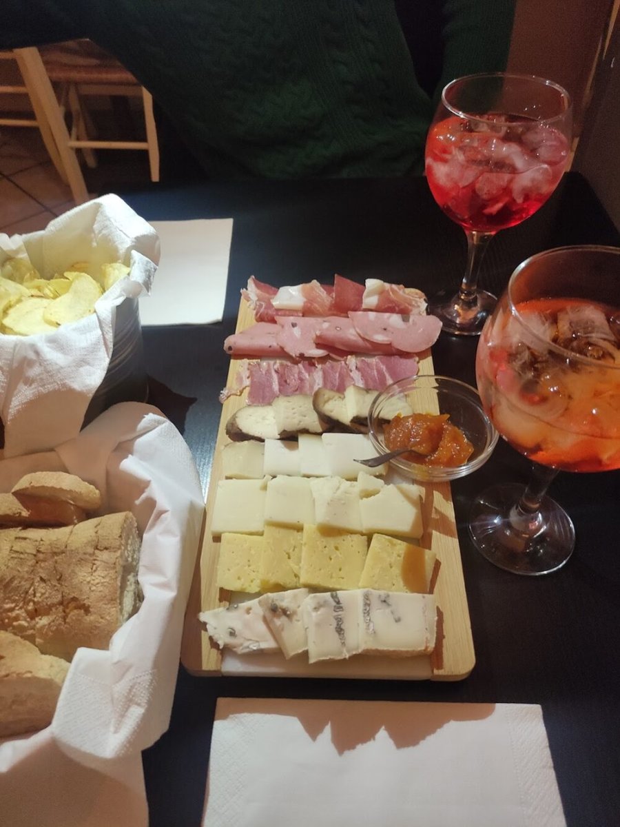 Foto 2 di Aperivino Bar Enoteca - Brescia