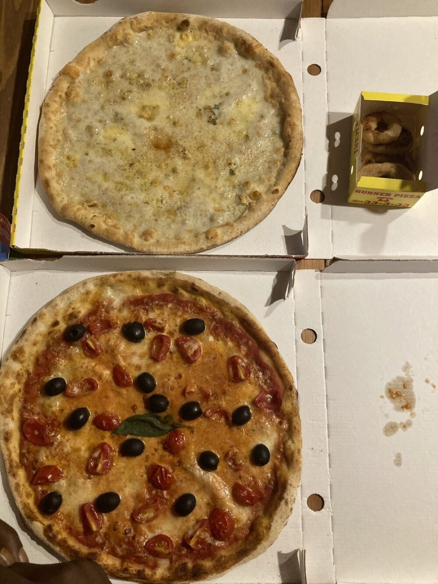 Foto 2 di Runner Pizza  - Firenze