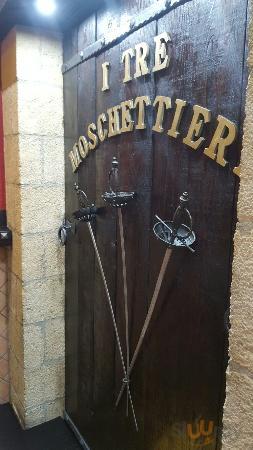 I Tre Moschettieri, Acerra