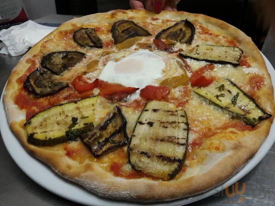 Hydrous Pizzeria Sfizieria, Otranto