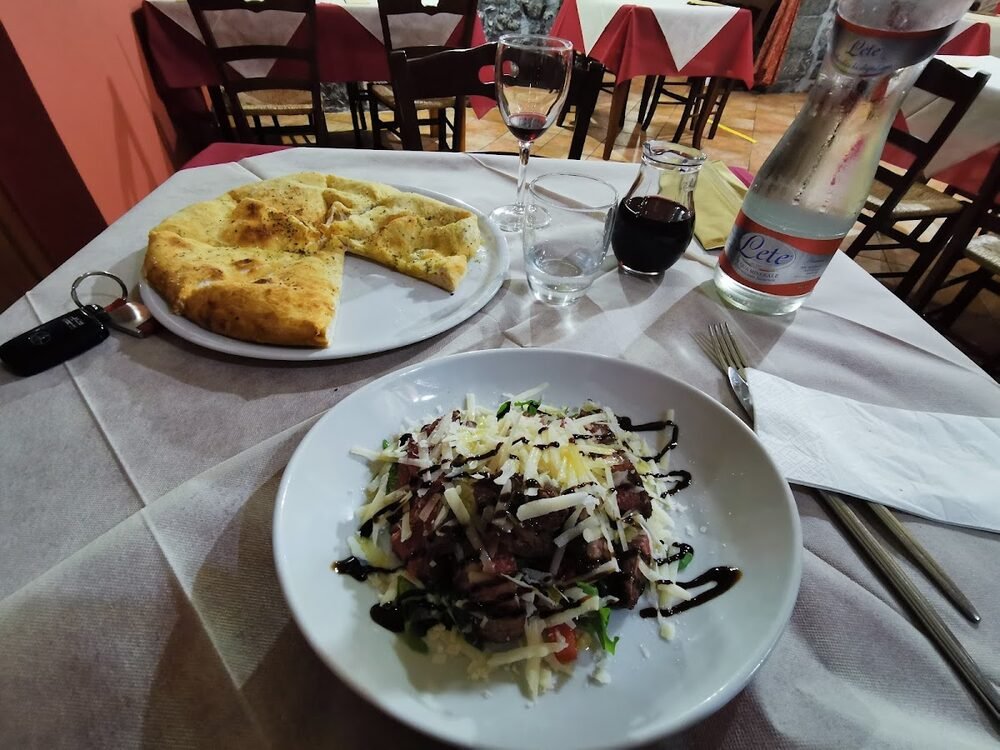 Foto 5 di Trattoria La Roccia - Montesano sulla Marcellana
