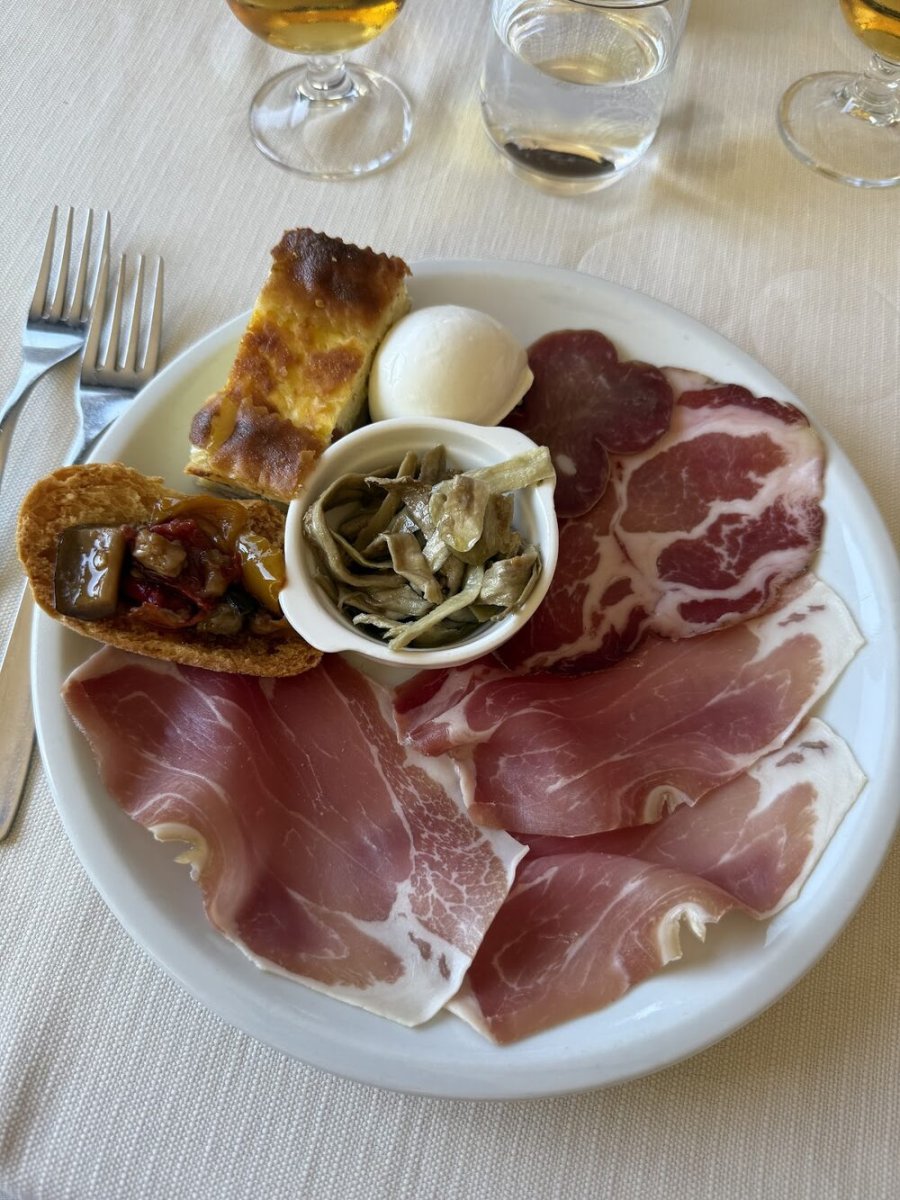 Foto 2 di Ristorante Venosa - Pertosa