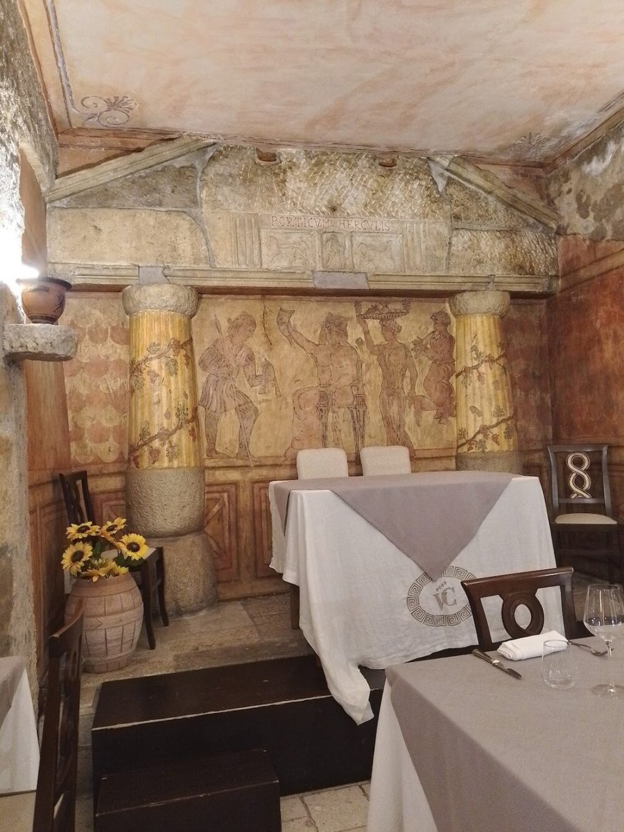 Foto 2 di Villa Cosilinum Restaurant - Padula