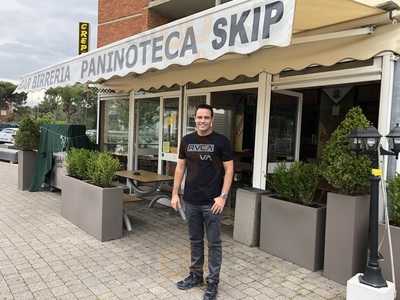 Skip!