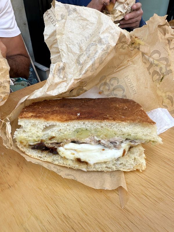 Via Roma 55 I Focacceria E Vineria De "i Matti"