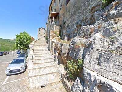 Stone Pub, Bassiano