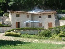 Villaggio Ristoro La Cascata, Quadri
