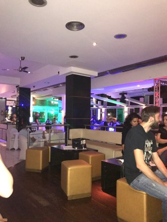 Auxsesia Lounge Bar, Aversa